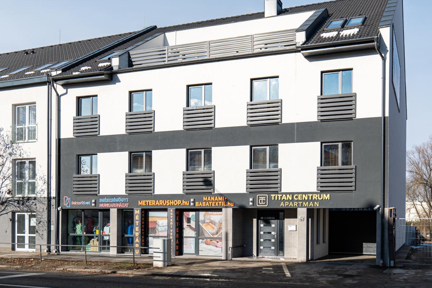 Titan Centrum Apartman Nyíregyháza Exterior foto